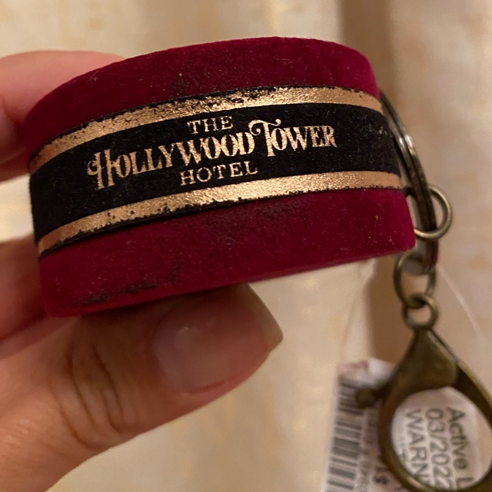 Hollywood Tower or Terror Key Chain